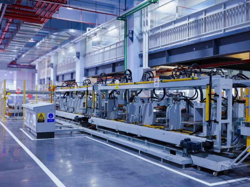 Automated production line in mechanical and plant engineering